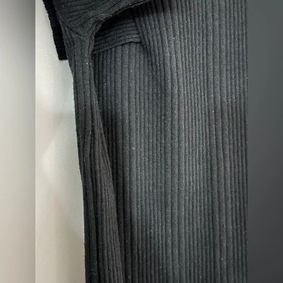 Zara: Women’s Short Sleeve Ruffle Top- Size Small - Picture 7 of 8